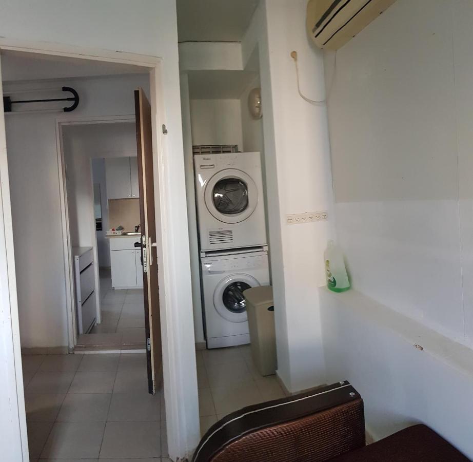 LodCozy Flat With Parking Well-Placed Near Tlv Airportアパートメント エクステリア 写真